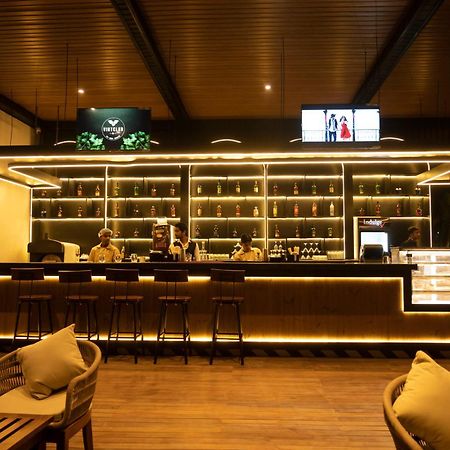 Vintclub Resort Lucknow Buitenkant foto