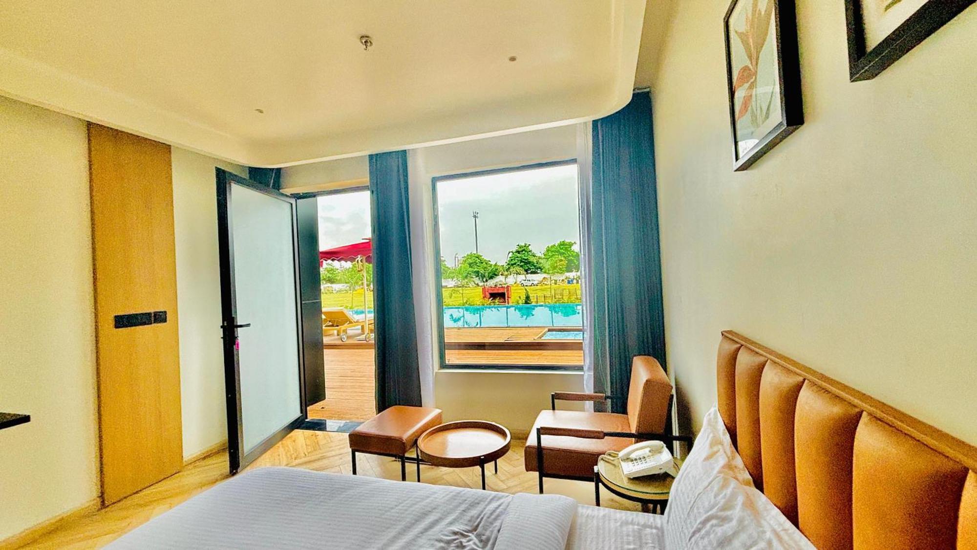 Vintclub Resort Lucknow Buitenkant foto