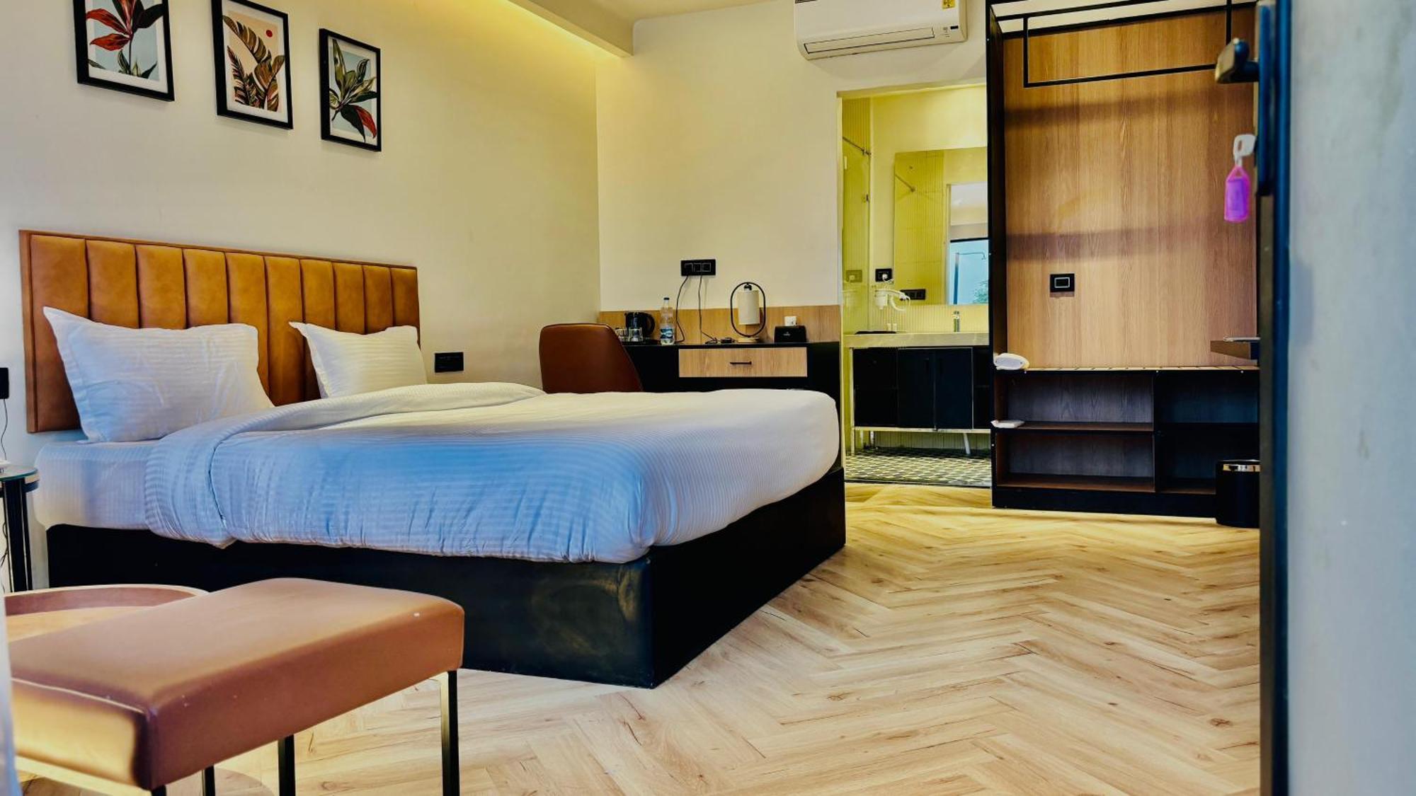 Vintclub Resort Lucknow Buitenkant foto