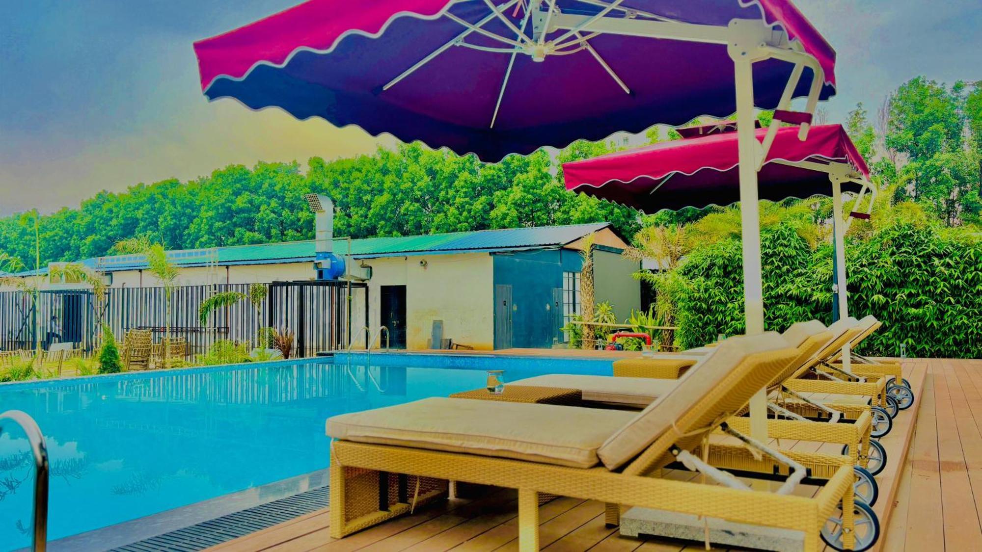 Vintclub Resort Lucknow Buitenkant foto
