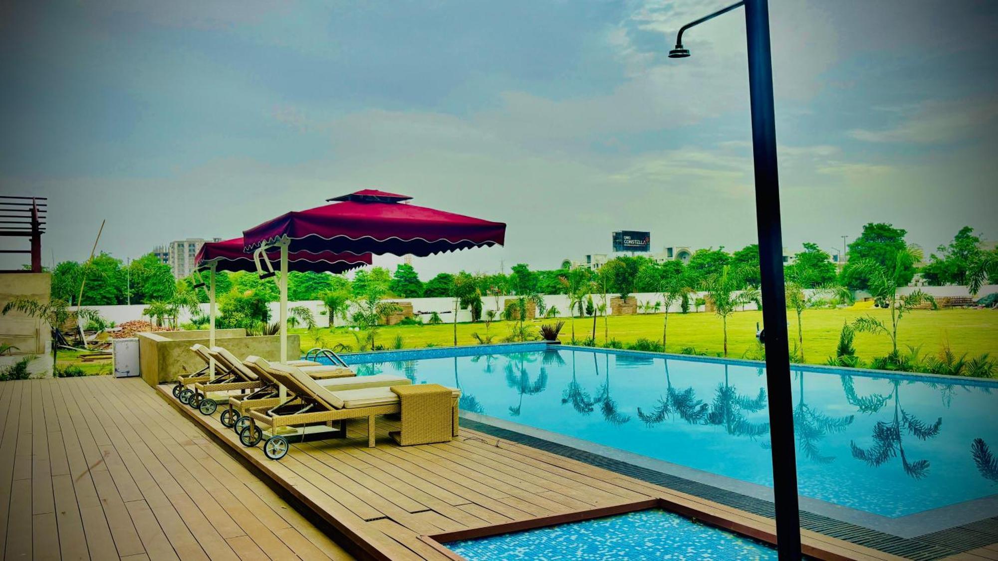 Vintclub Resort Lucknow Buitenkant foto