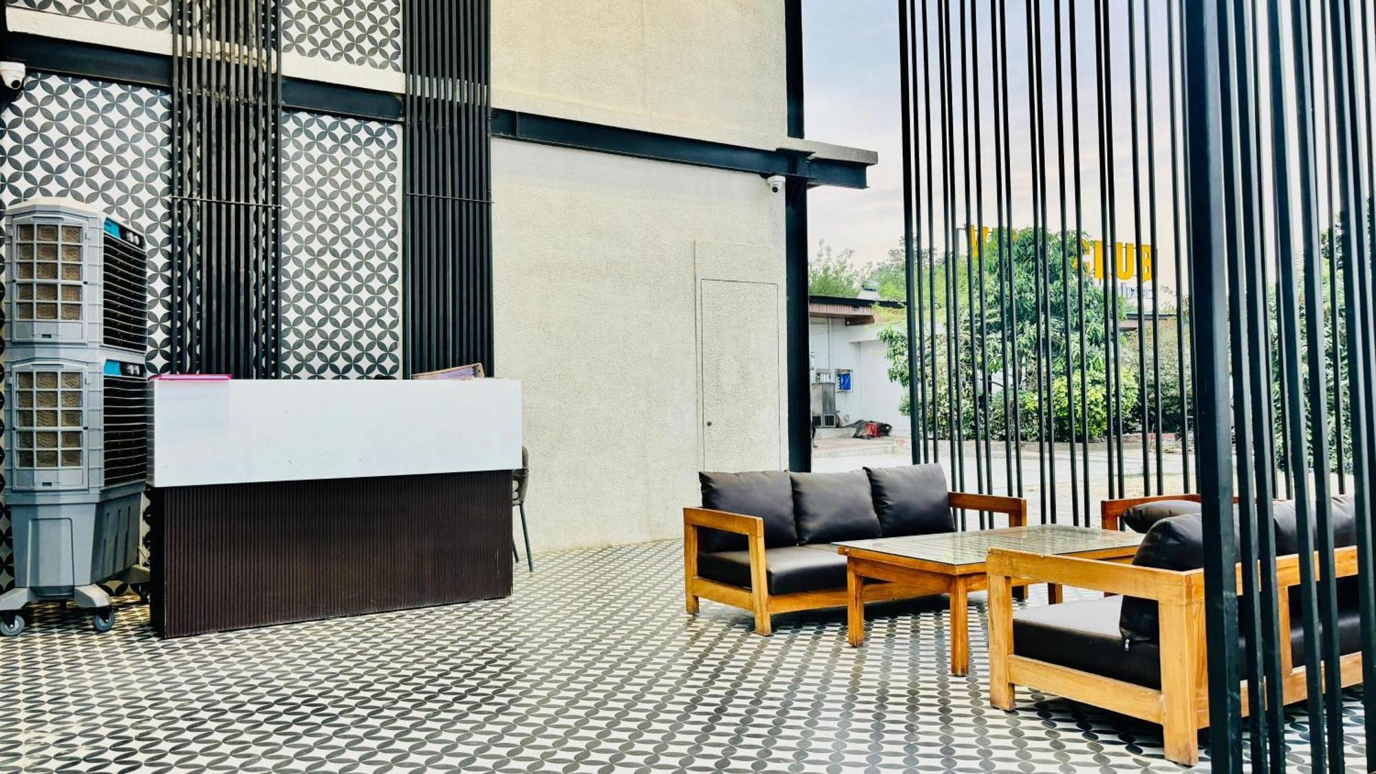 Vintclub Resort Lucknow Buitenkant foto